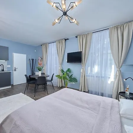 Laurinska Design For 4